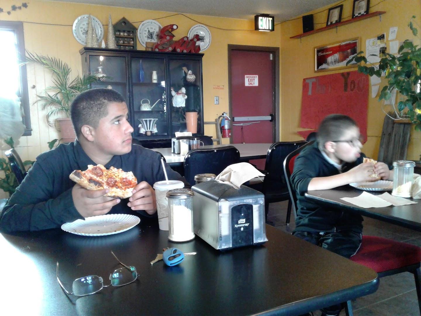Mama Ruth's Pizza Shop
